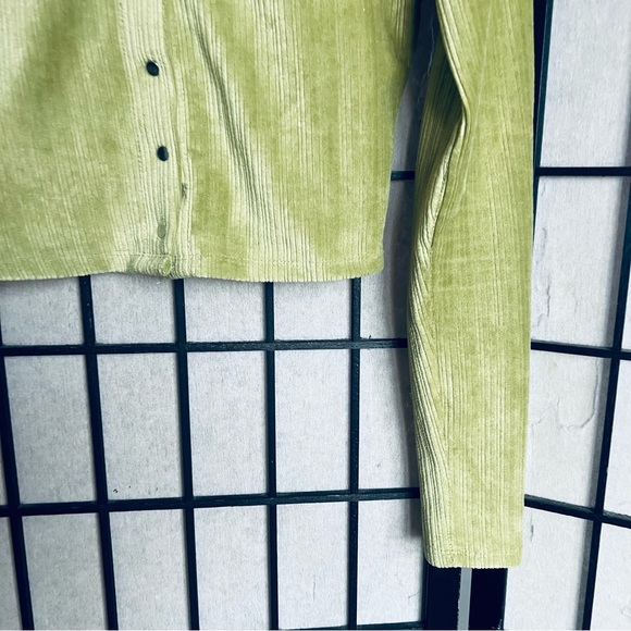 PAC cares green ribbed crop button down sz S - Picture 2 of 7